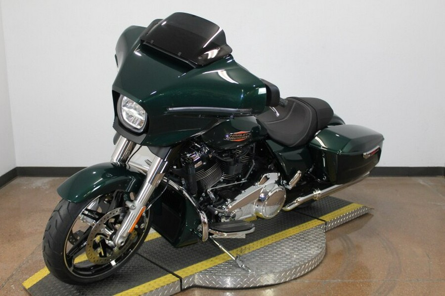 Harley-Davidson Street Glide® 2024 FLHX 84410737DT ALPINE GREEN