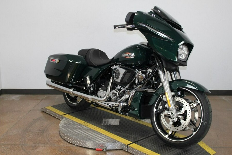 Harley-Davidson Street Glide® 2024 FLHX 84410737DT ALPINE GREEN