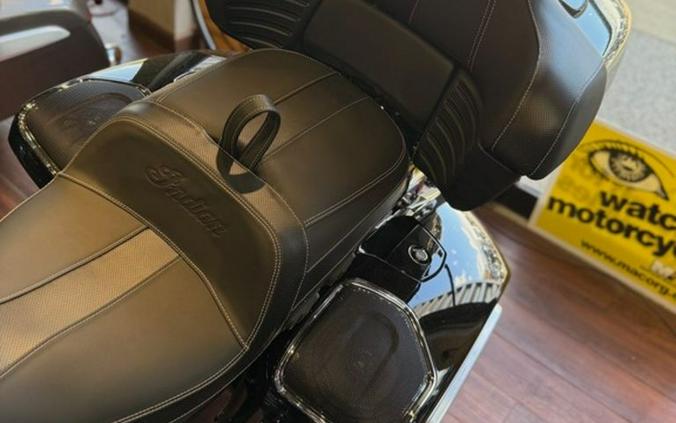 2025 Indian Motorcycle® Roadmaster® Limited w/Powerband Audio Black Metallic