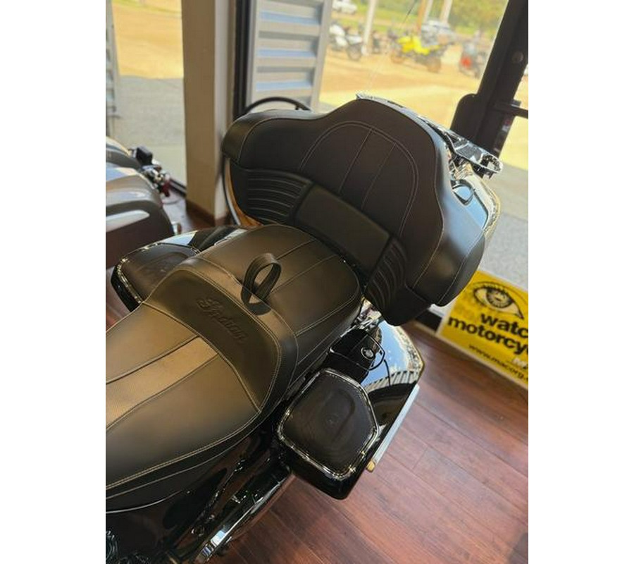 2025 Indian Motorcycle® Roadmaster® Limited w/Powerband Audio Black Metallic