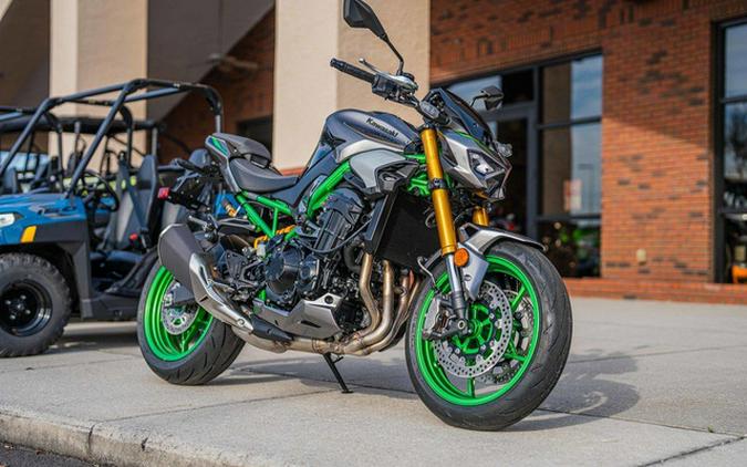 2025 Kawasaki Z900 SE ABS