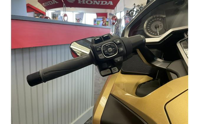 2025 Gold Wing Tour Automatic DCT - Honda
