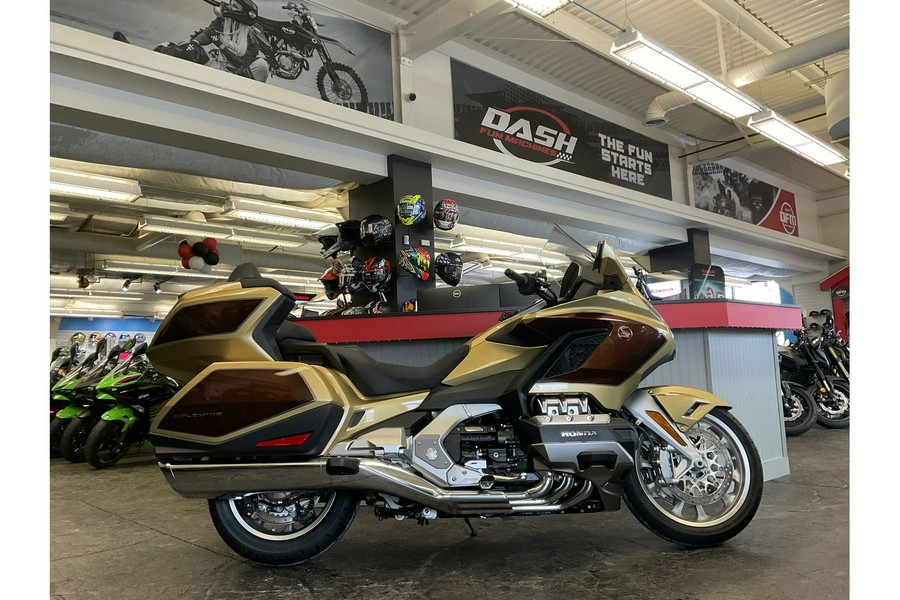 2025 Gold Wing Tour Automatic DCT - Honda