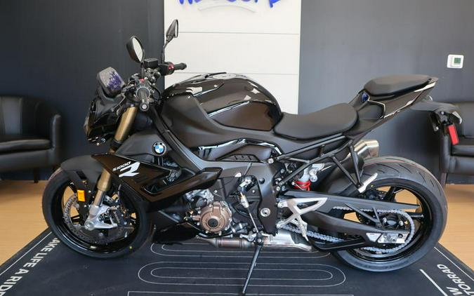 2024 BMW S 1000 R Black Storm Metallic