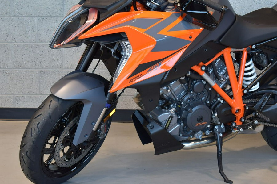 2023 KTM 1290 Super Duke GT