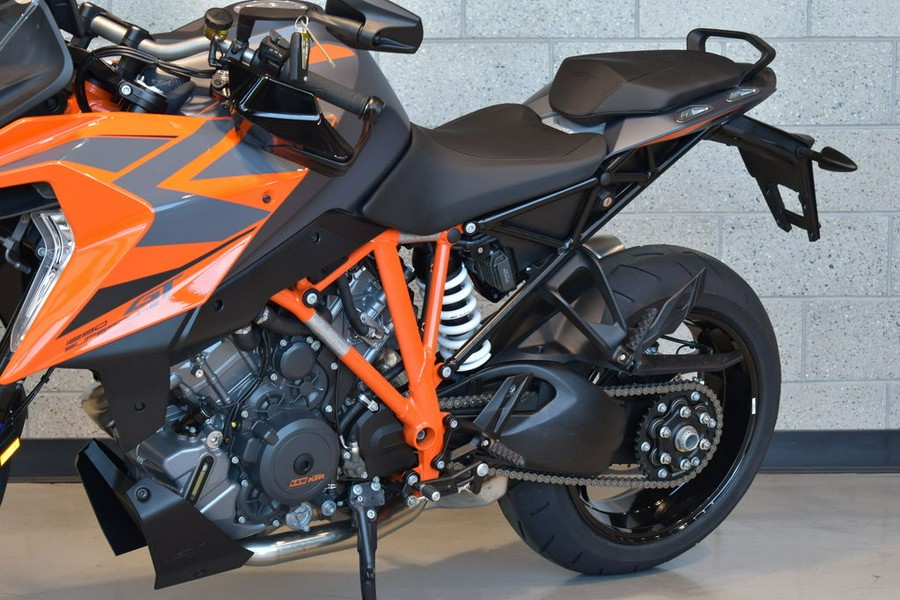 2023 KTM 1290 Super Duke GT