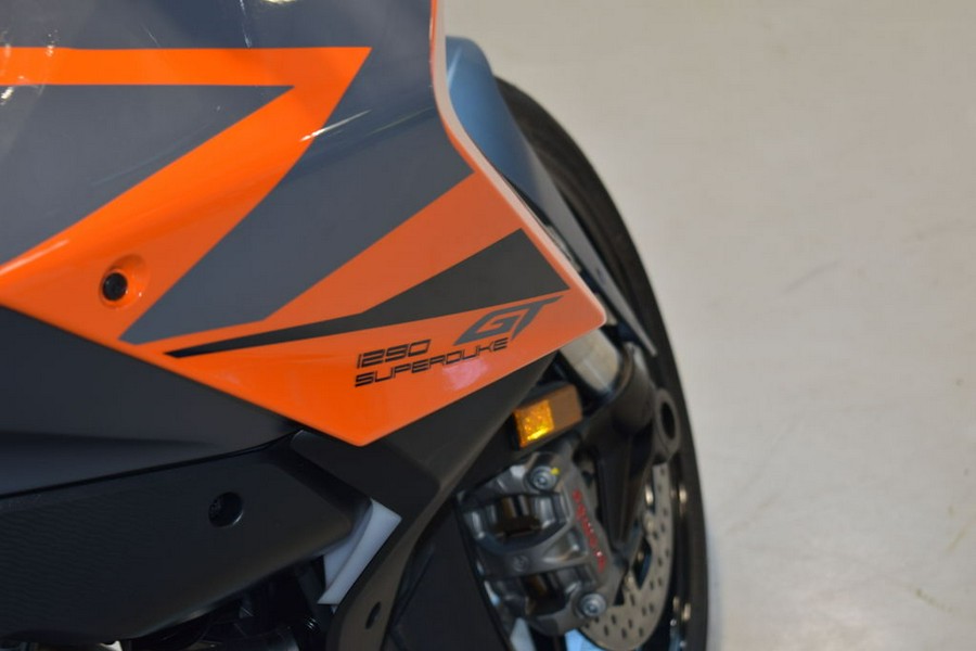 2023 KTM 1290 Super Duke GT