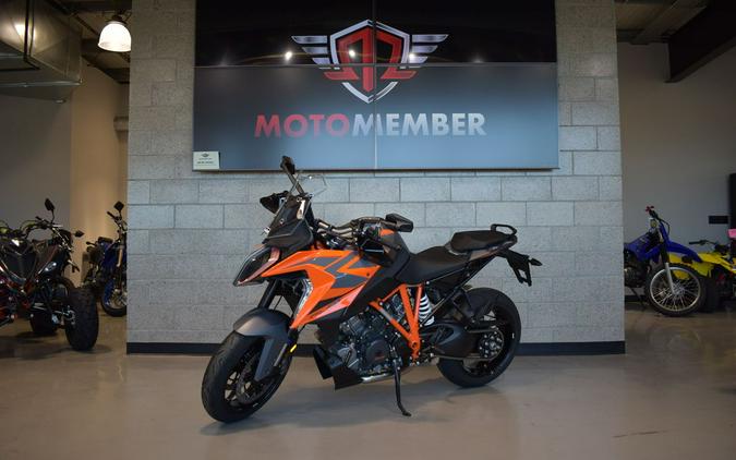 2023 KTM 1290 Super Duke GT