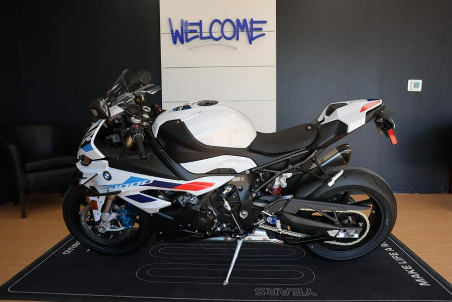 2024 BMW S 1000 R Light White/M Motorsport