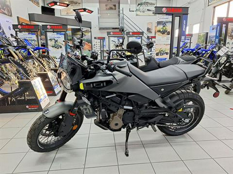 2024 Husqvarna Svartpilen 401