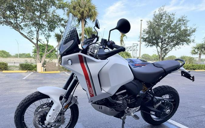 2023 Ducati DesertX Star White Silk