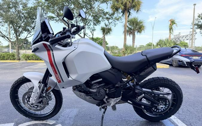 2023 Ducati DesertX Star White Silk