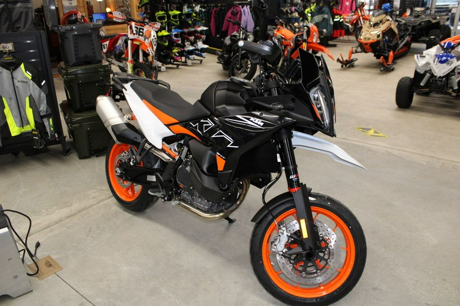 2024 KTM 890 SMT