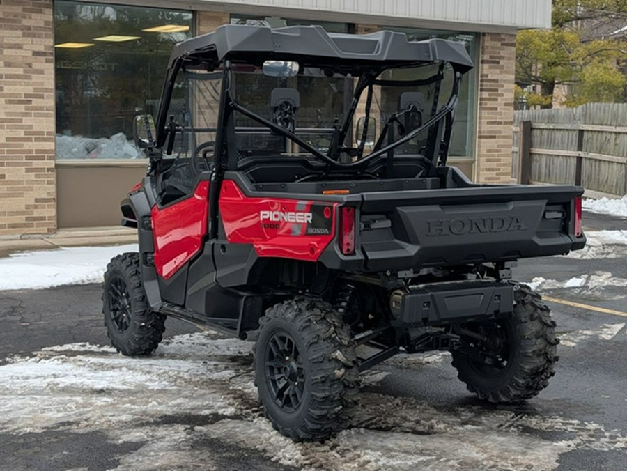 2025 Honda Pioneer 1000 Deluxe