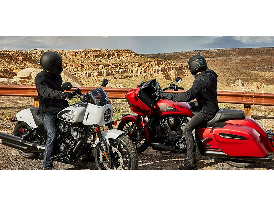 2024 Indian Challenger® Dark Horse®
