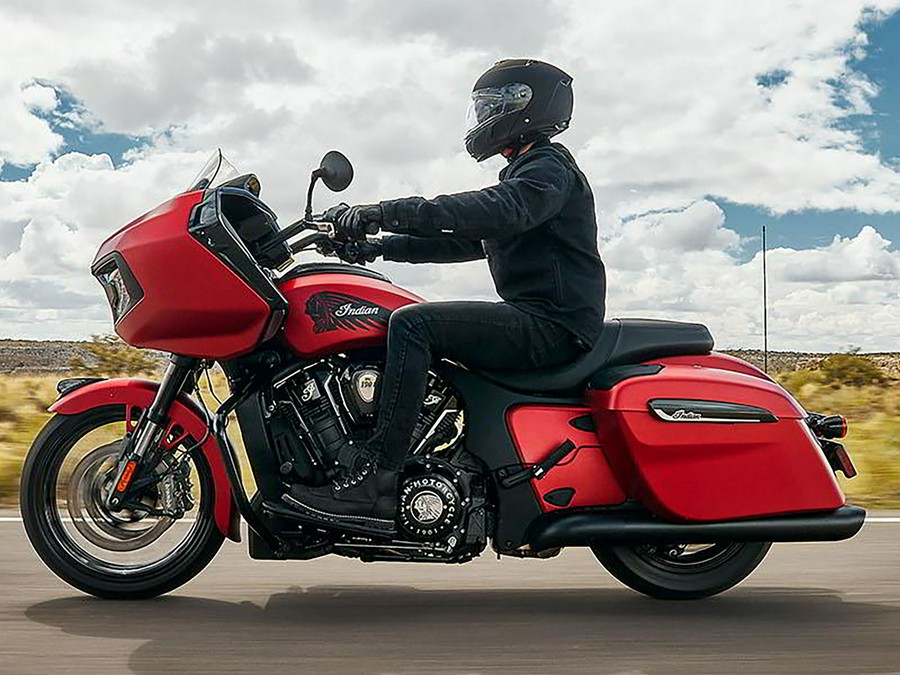 2024 Indian Challenger® Dark Horse®
