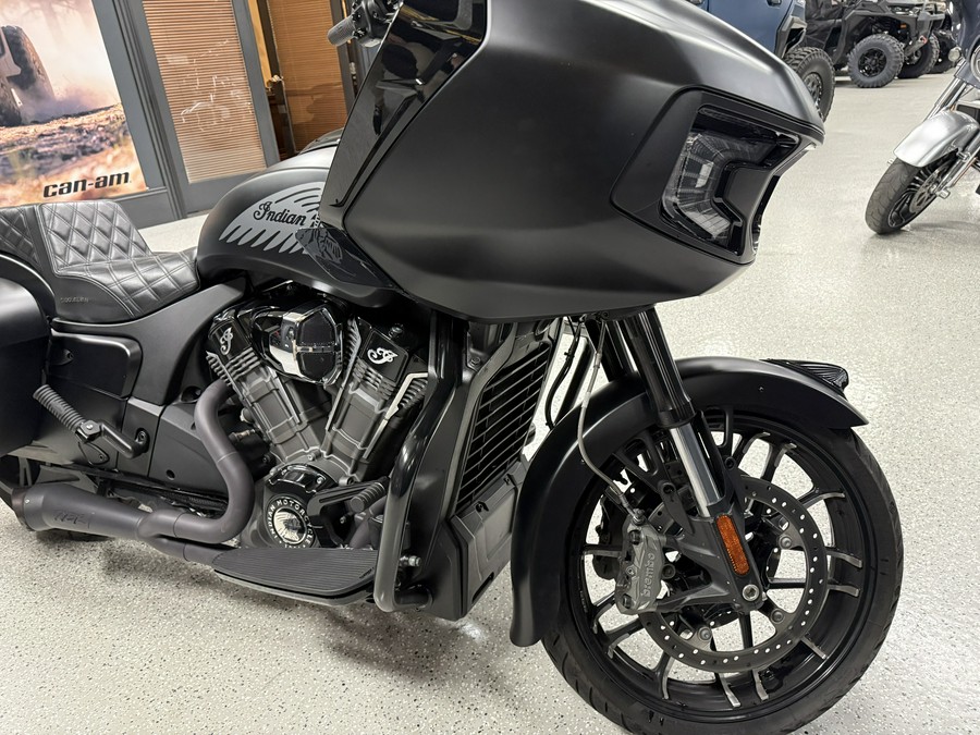 2024 Indian Challenger® Dark Horse®