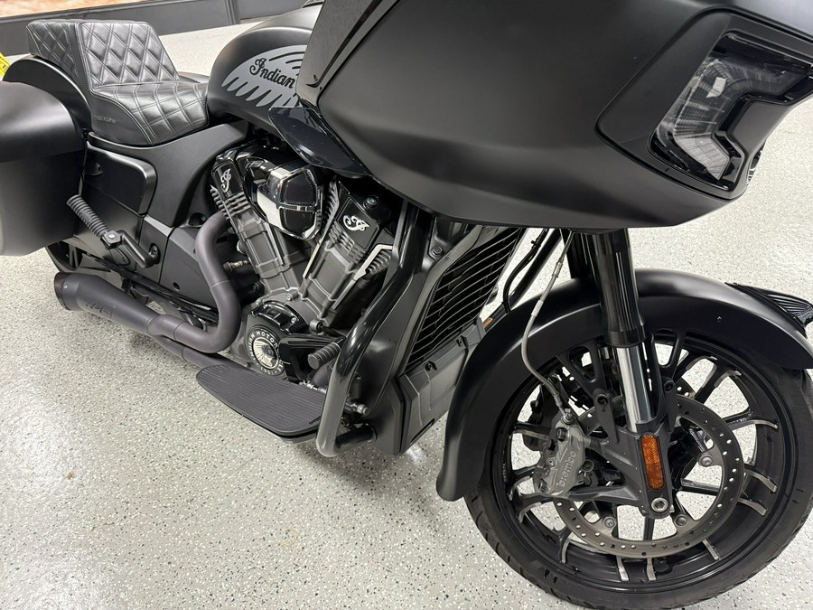 2024 Indian Challenger® Dark Horse®