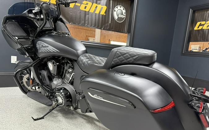2024 Indian Challenger® Dark Horse®