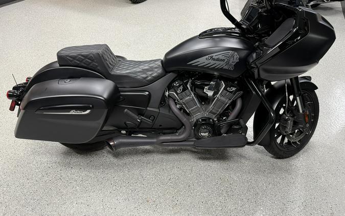 2024 Indian Challenger® Dark Horse®