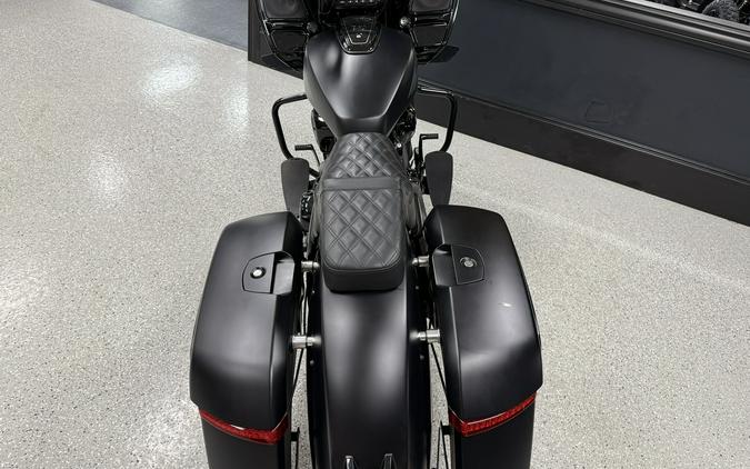 2024 Indian Challenger® Dark Horse®