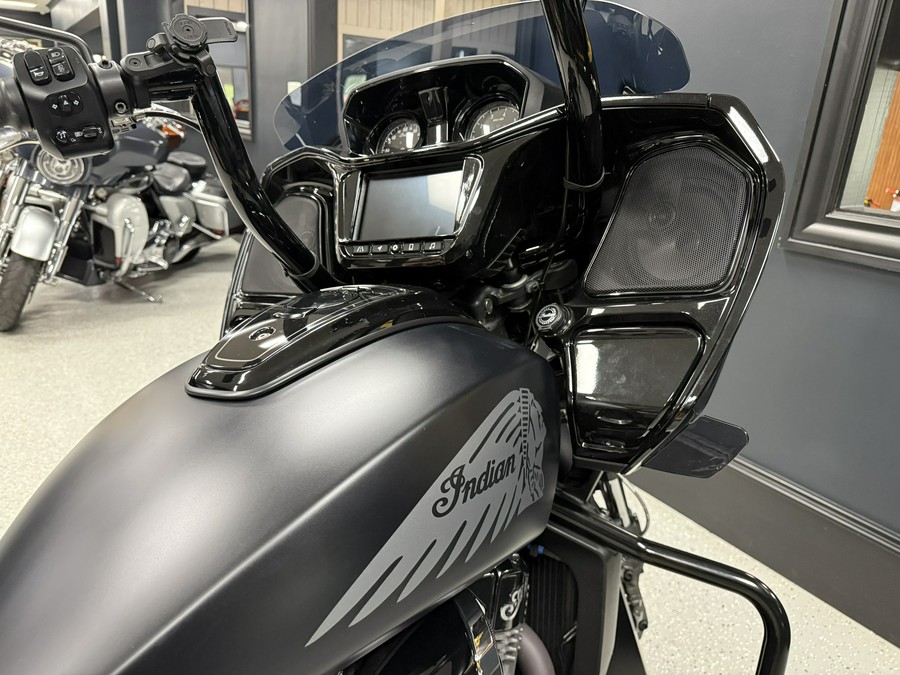 2024 Indian Challenger® Dark Horse®