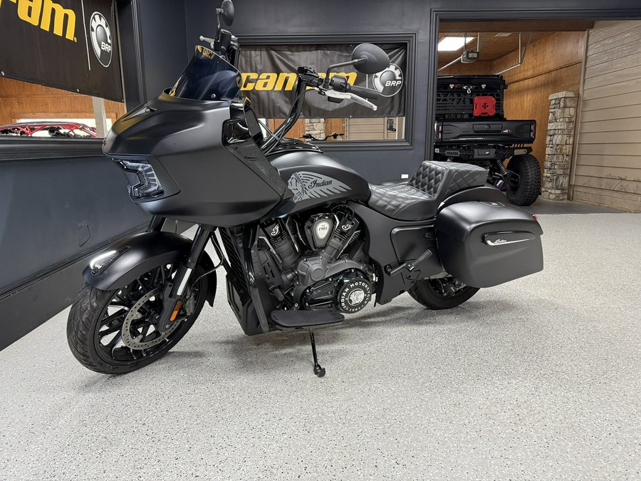 2024 Indian Challenger® Dark Horse®