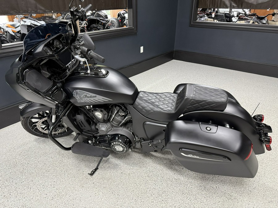 2024 Indian Challenger® Dark Horse®