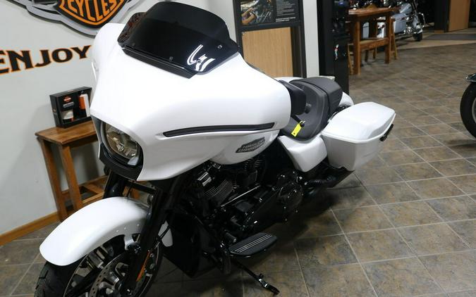FLHX 2024 Street Glide®