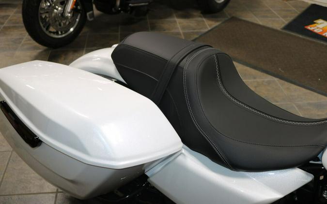 FLHX 2024 Street Glide®