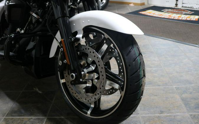 FLHX 2024 Street Glide®
