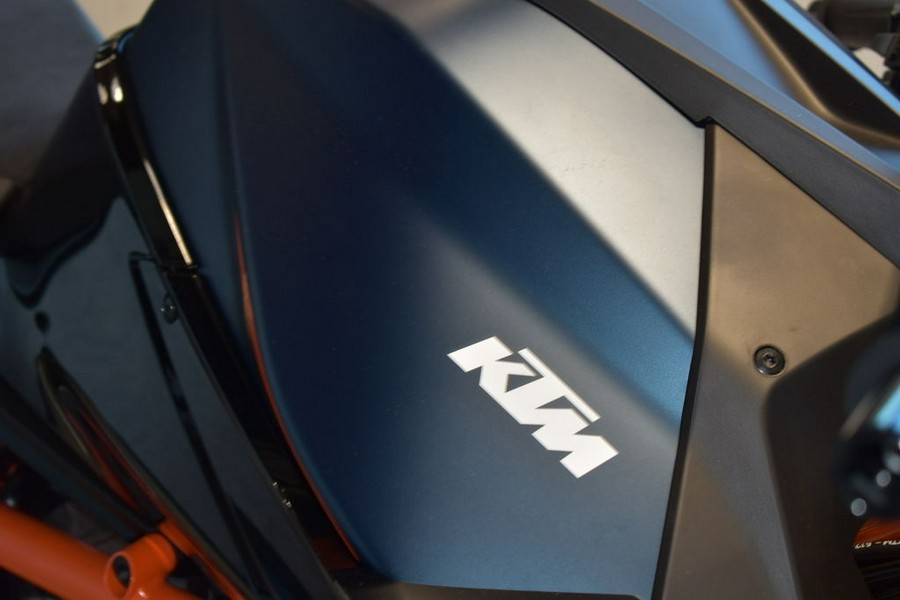 2023 KTM 1290 Super Duke R Evo