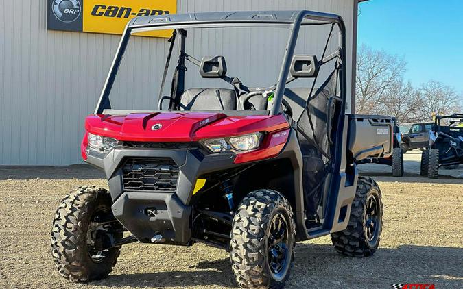 2024 Can-Am® Defender DPS HD9 Fiery Red