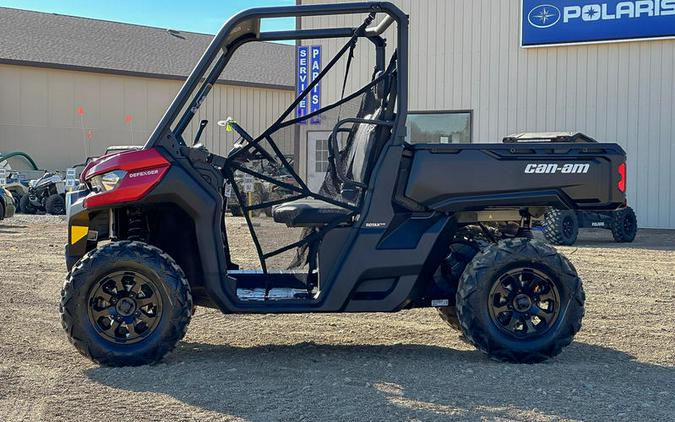 2024 Can-Am® Defender DPS HD9 Fiery Red