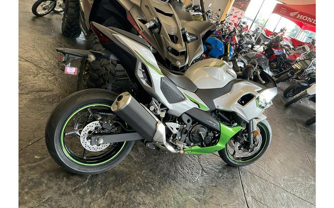 2024 Kawasaki Ninja® 7 Hybrid ABS