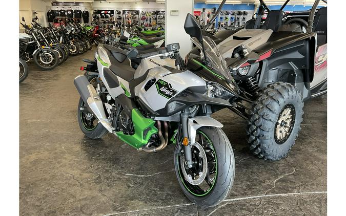 2024 Kawasaki Ninja® 7 Hybrid ABS