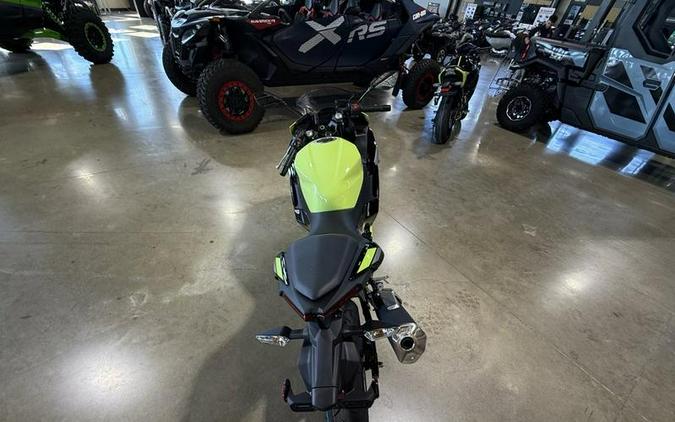 2026 Kawasaki Ninja® 500 ABS Metallic Yellowish Green/Ebony