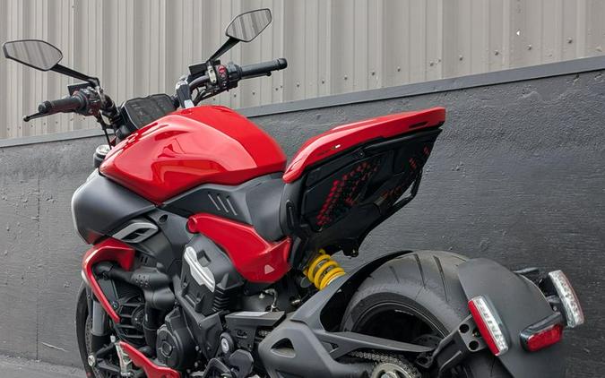 Used 2024 Ducati DIAVEL V4