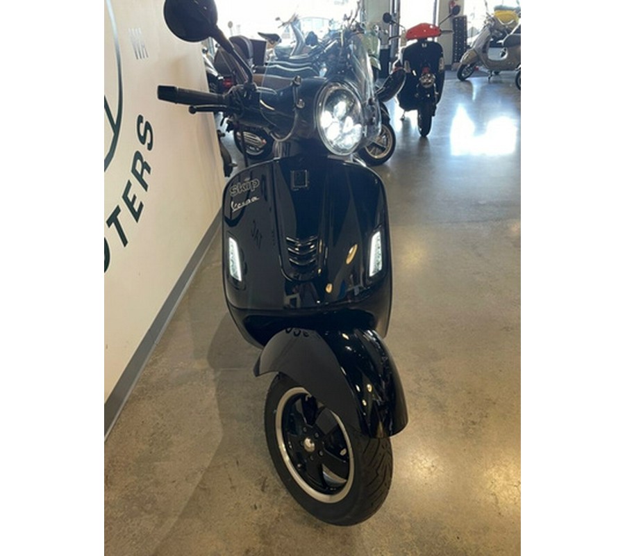 2017 Vespa GTS Super 300 ABS