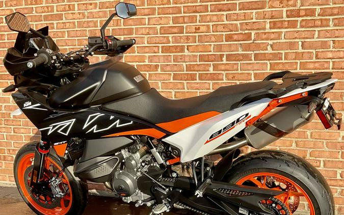 2024 KTM SMT 890