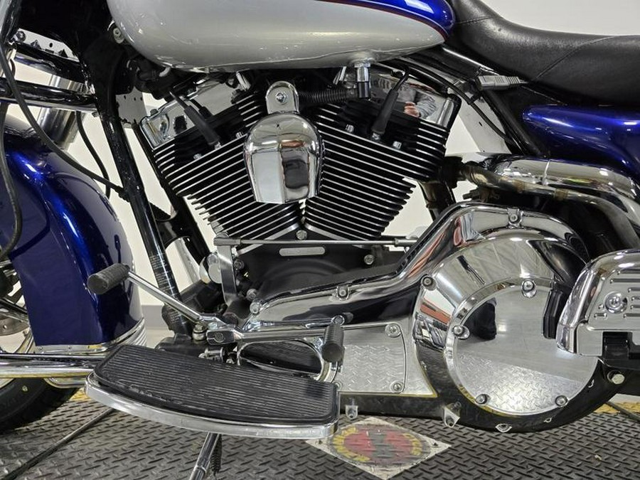 2006 Harley-Davidson® FLHRCI - Road King® Classic