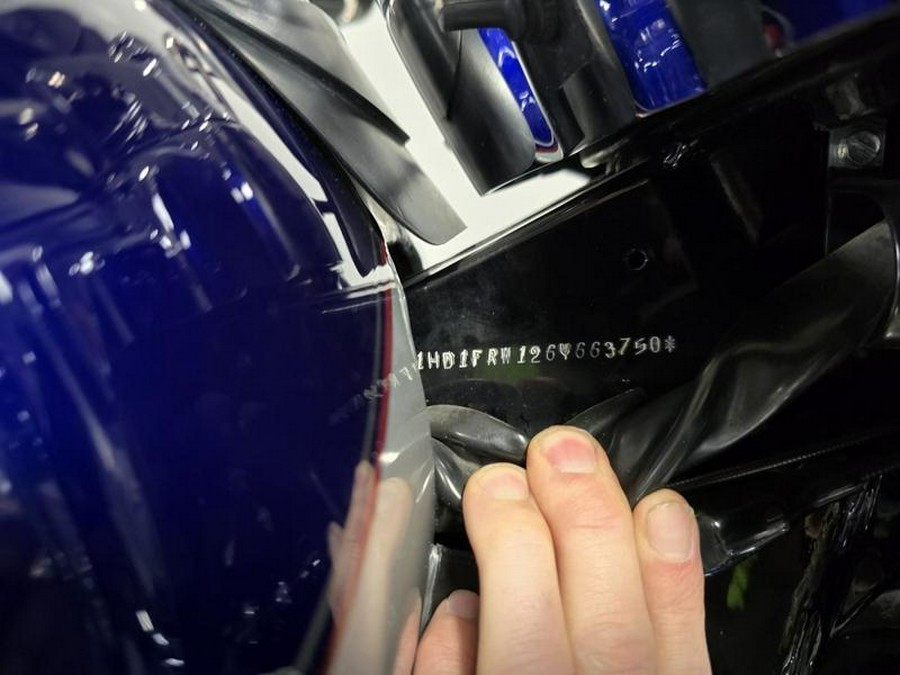 2006 Harley-Davidson® FLHRCI - Road King® Classic