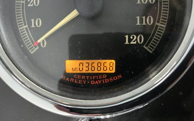 2006 Harley-Davidson® FLHRCI - Road King® Classic