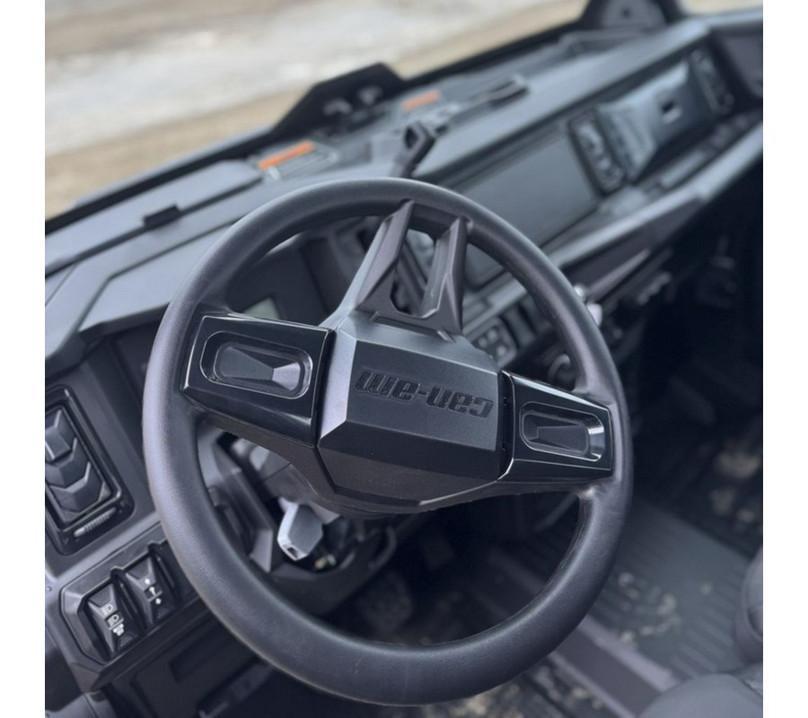 2026 Can-Am Defender MAX XT CAB HD11