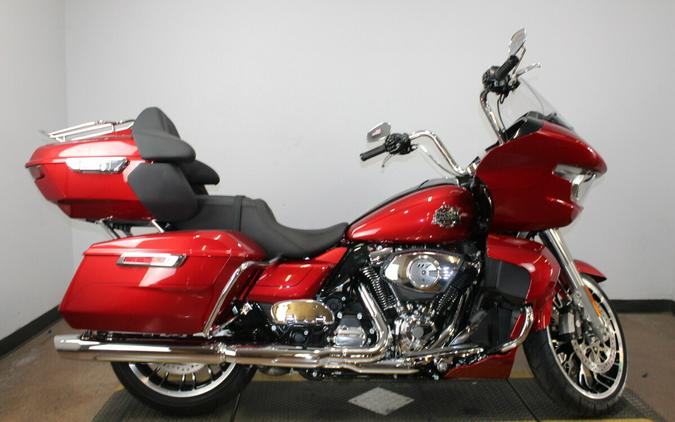 Harley-Davidson® Road Glide Limited 2026 FLTRXL 84670729 BRILLIANT RED W/ PINSTRIPE