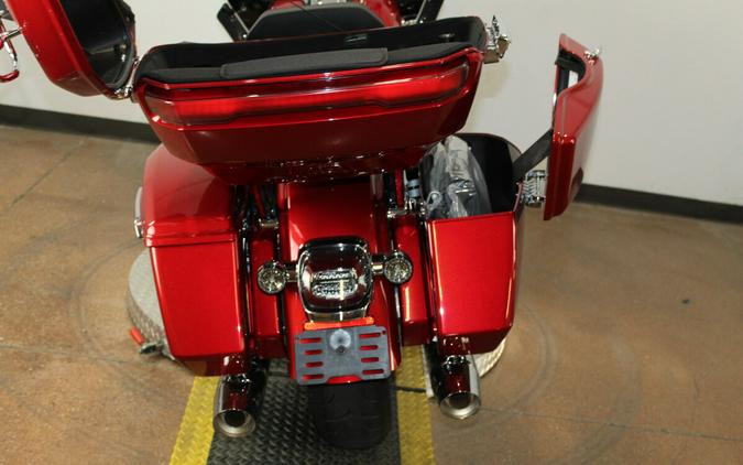 Harley-Davidson® Road Glide Limited 2026 FLTRXL 84670729 BRILLIANT RED W/ PINSTRIPE