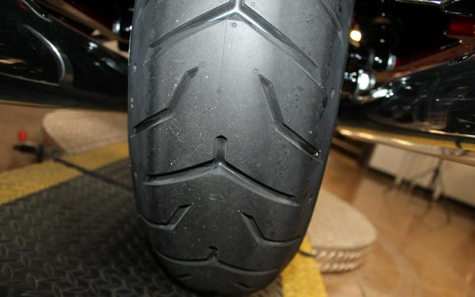 Harley-Davidson® Road Glide Limited 2026 FLTRXL 84670729 BRILLIANT RED W/ PINSTRIPE