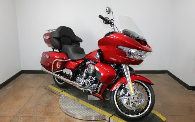 Harley-Davidson® Road Glide Limited 2026 FLTRXL 84670729 BRILLIANT RED W/ PINSTRIPE