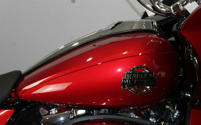 Harley-Davidson® Road Glide Limited 2026 FLTRXL 84670729 BRILLIANT RED W/ PINSTRIPE