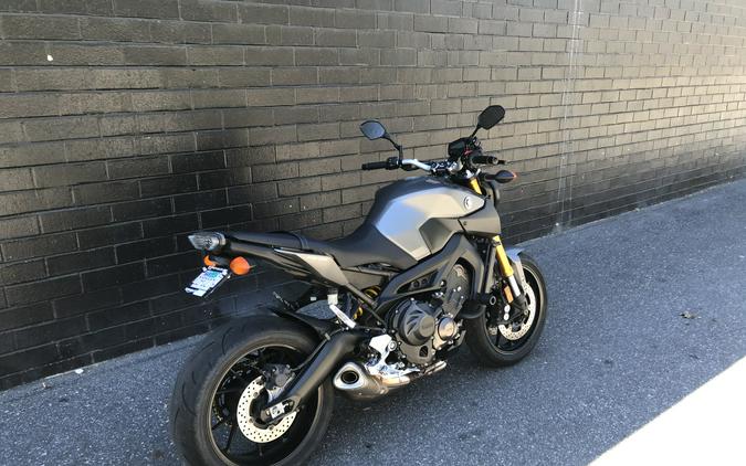 2015 Yamaha Motor Corp., USA FZ-09
